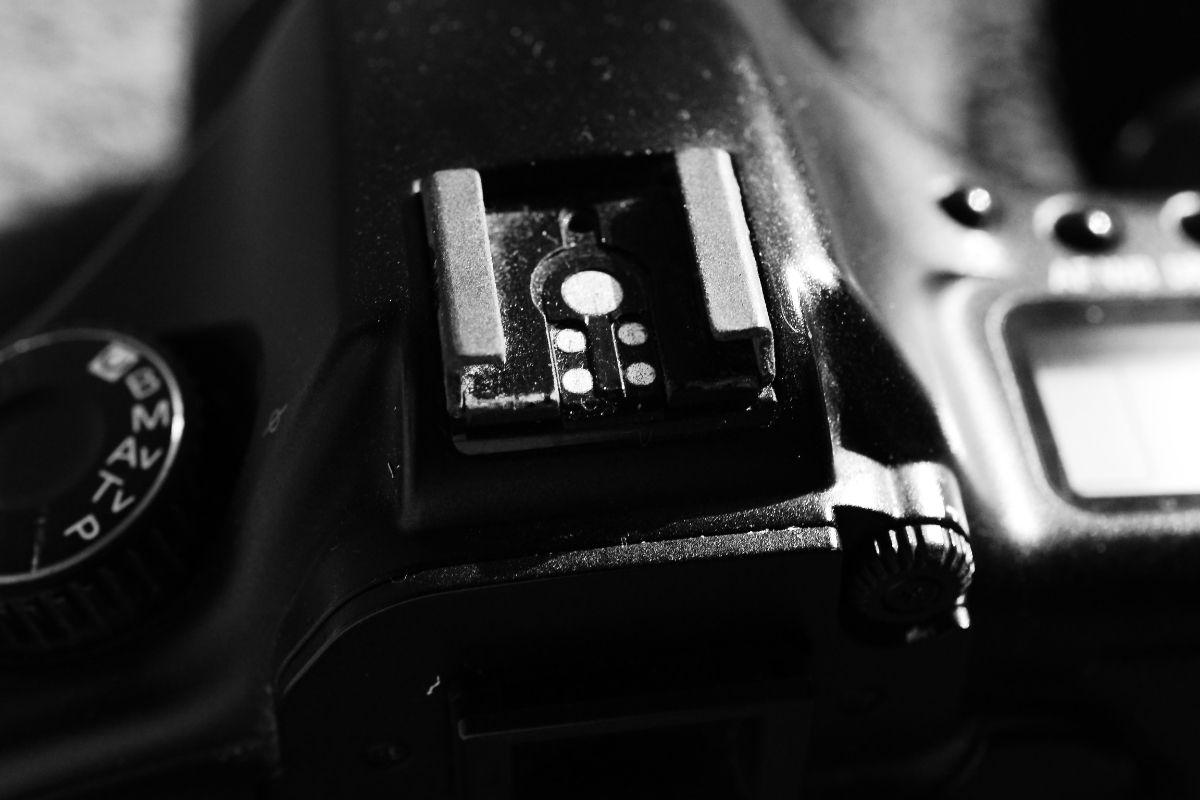 What Is Hot Shoe In Photography (And How To Use It)