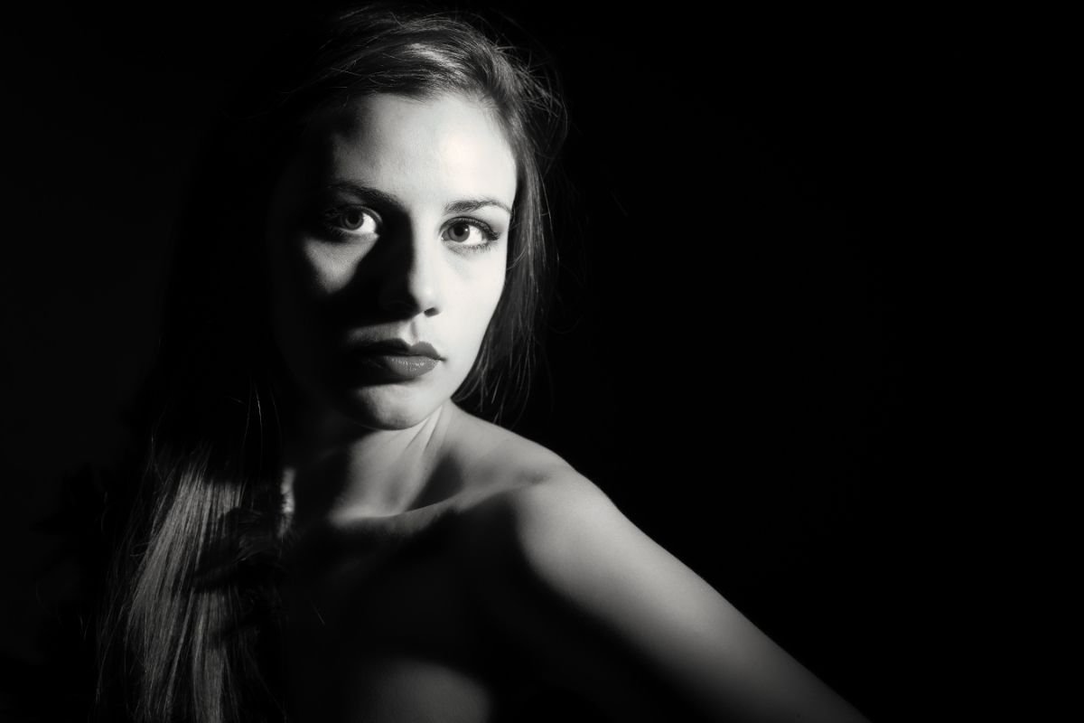 What Is Rembrandt Lighting In Photography? (And How To Use It)