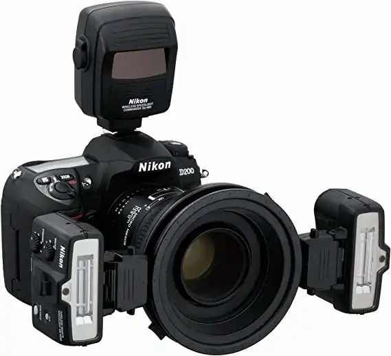 Nikon R1C1